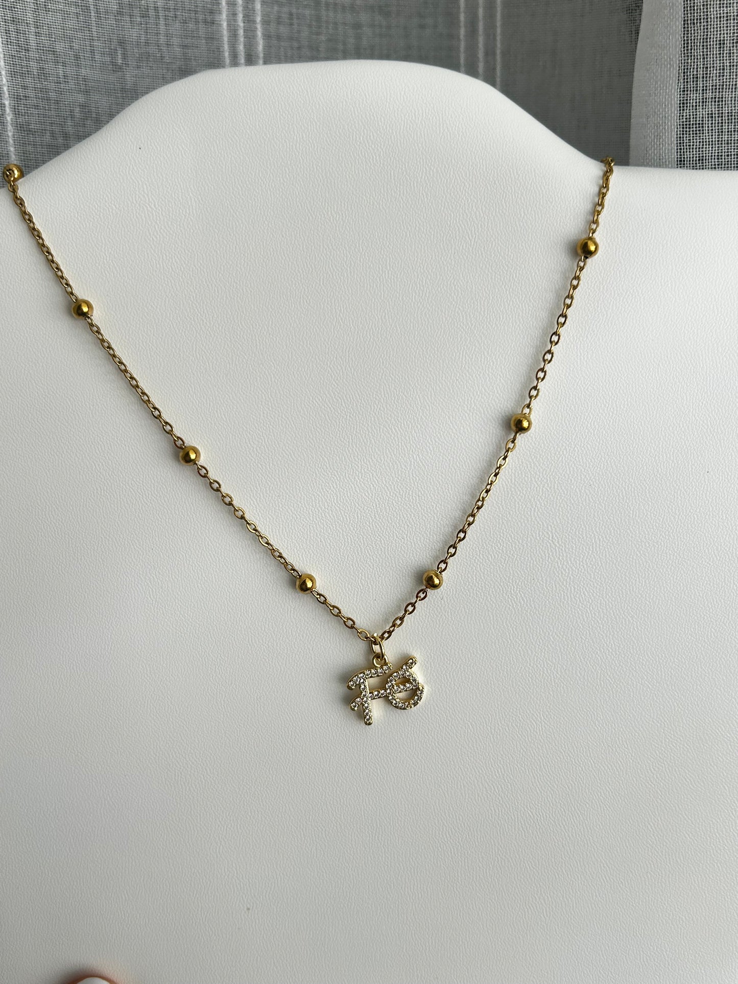Fe necklace