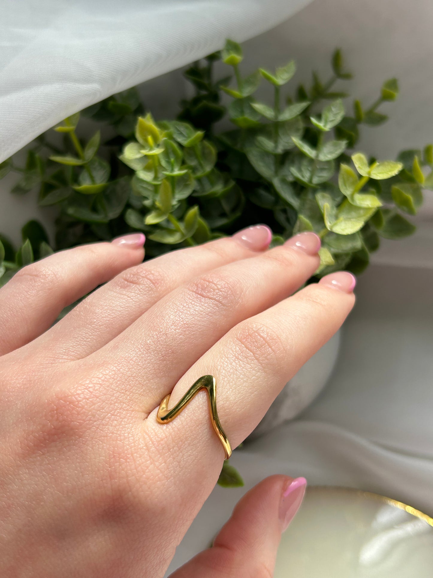 Wave ring