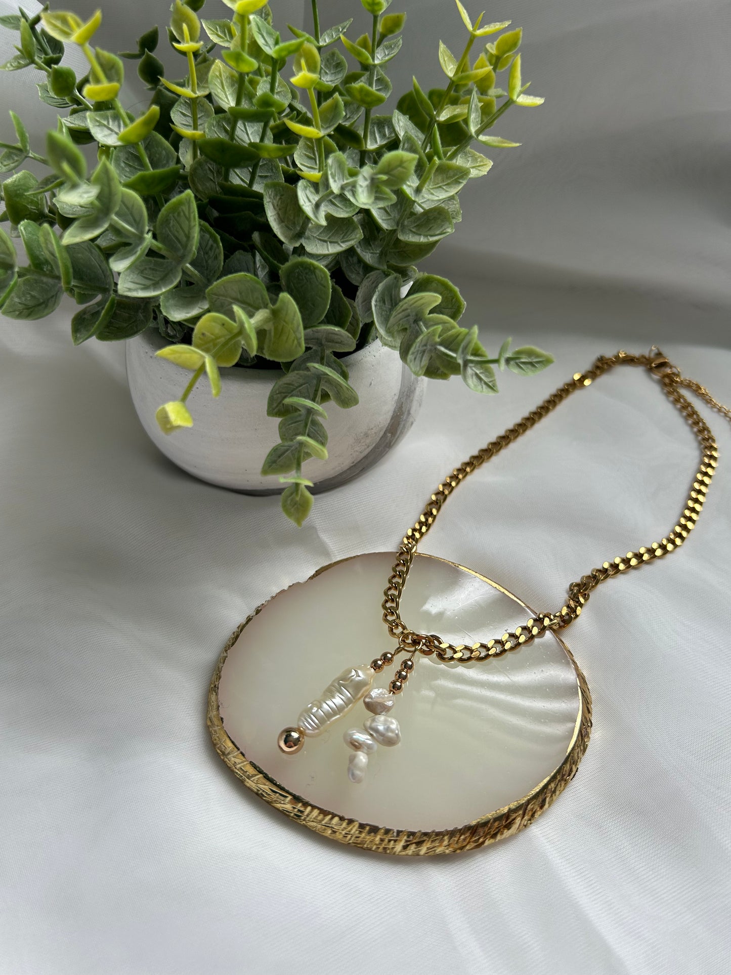 Helmi necklace