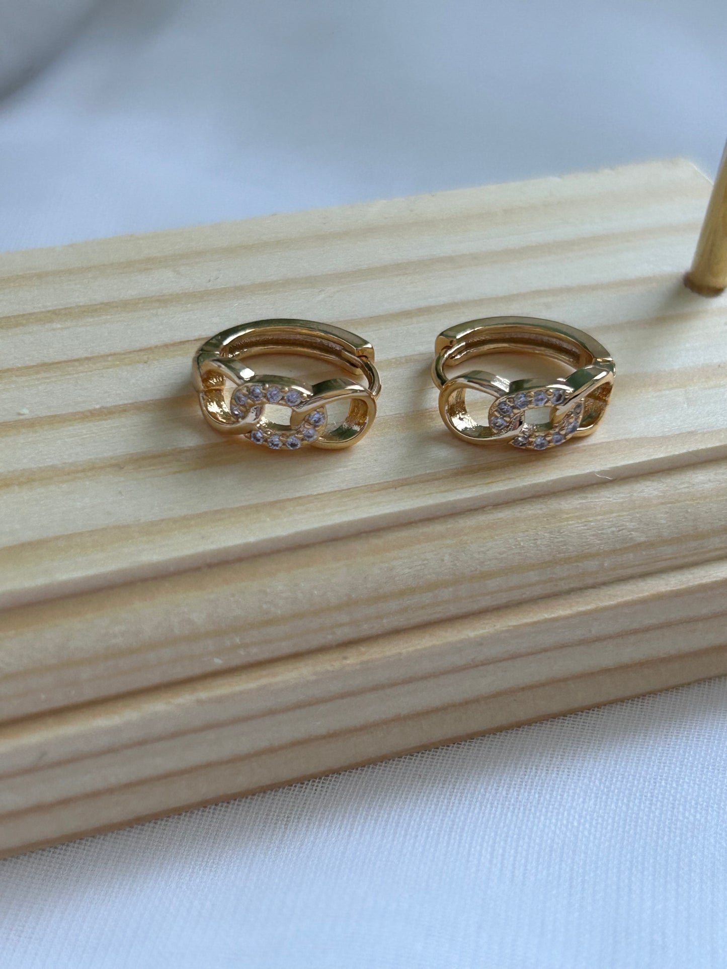 Mari hoops