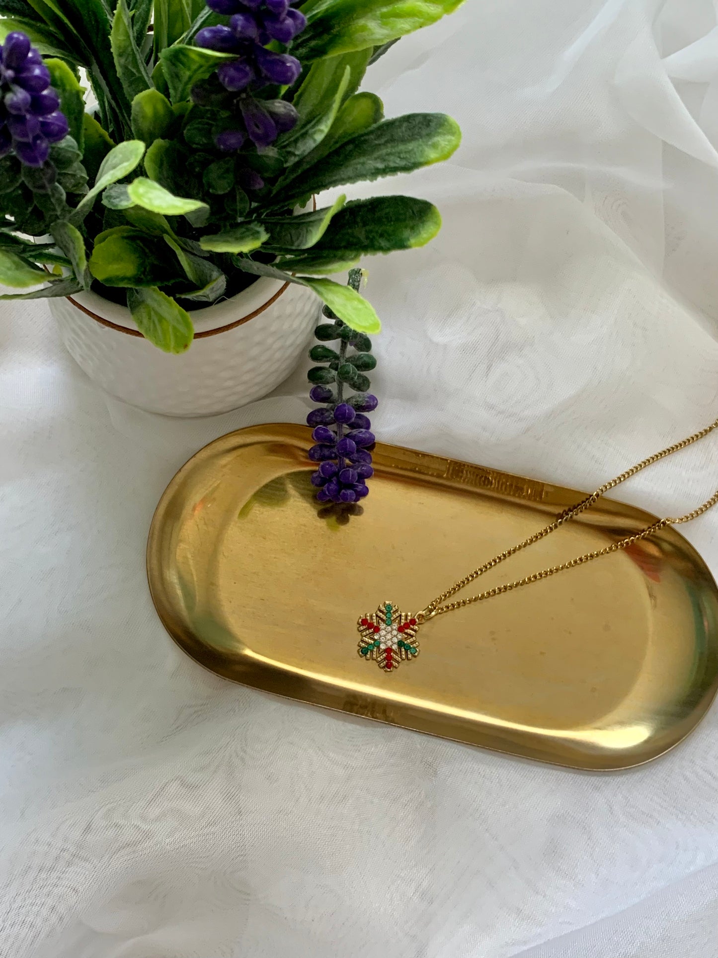 Flakes necklace