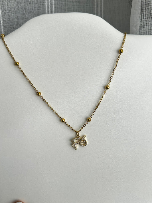 Fe necklace