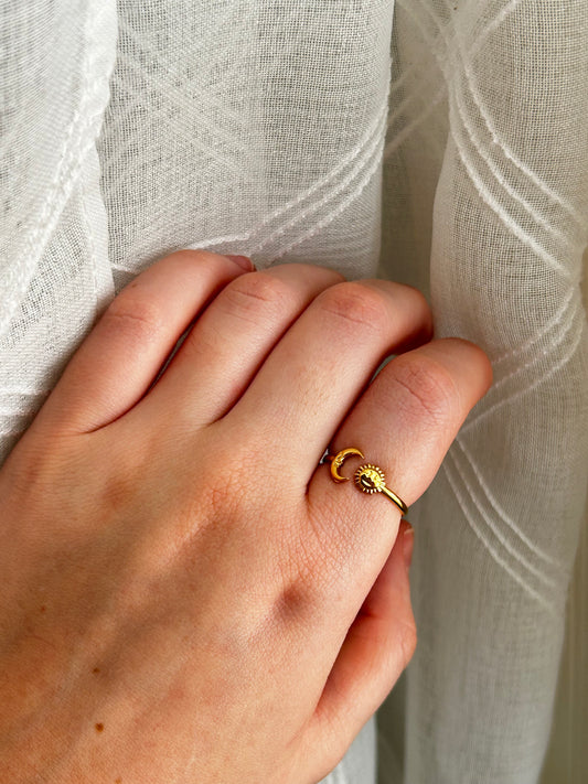 Lunar ring