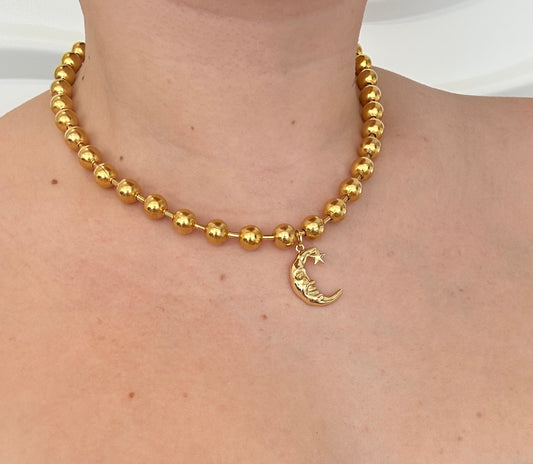 Crescent necklace