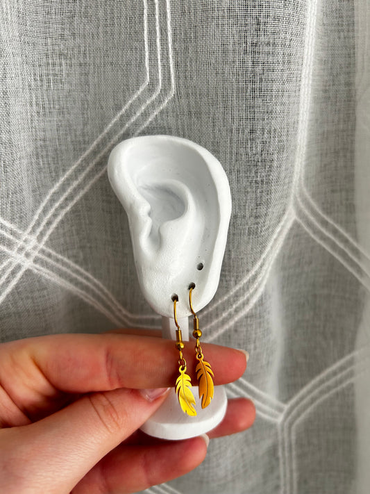 Alas de oro earrings