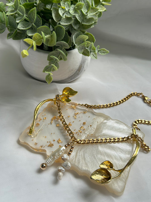 Helmi necklace